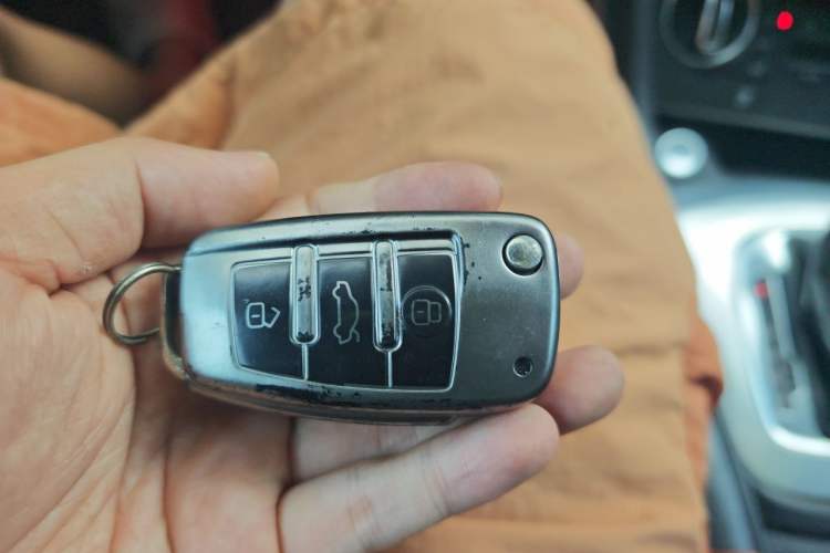 Used Audi Q3 2017 30 TFSI Fashion Model Vehicle Key