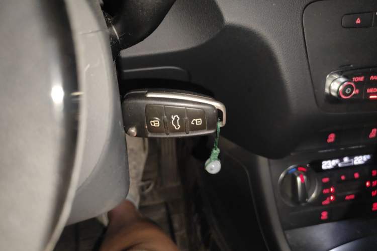 Used Audi Q3 2017 35 TFSI Fashion Model Vehicle Key