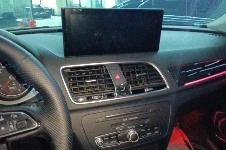 Used Audi Q3 2017 30 TFSI Fashion Model Audio And AC Panel