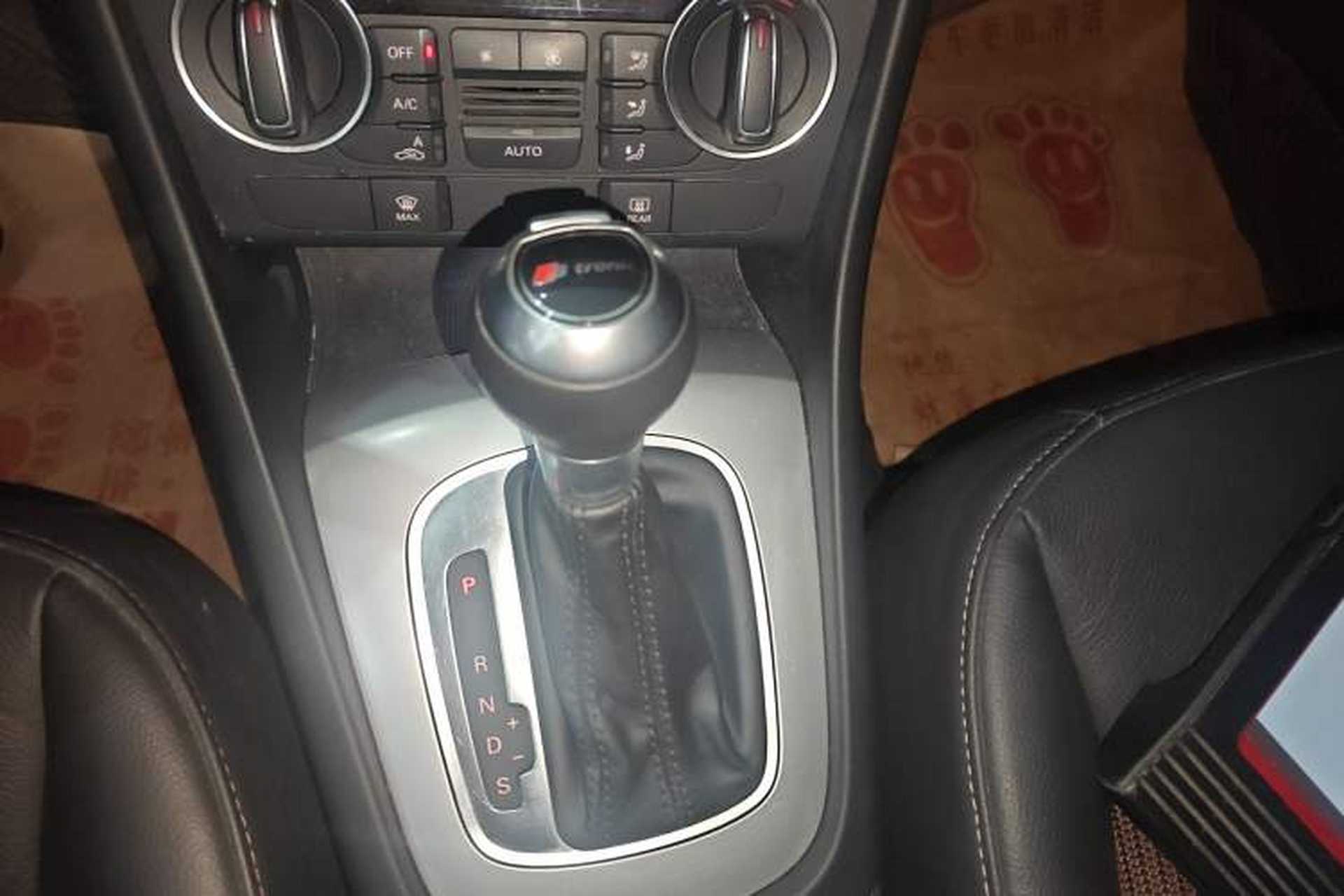 Used Audi Q3 2017 35 TFSI Fashion Model Gear Lever