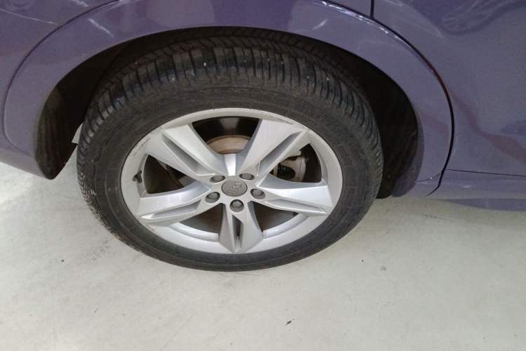 Used Audi Q3 2017 30 TFSI Fashion Model Right Rear Wheel Hub