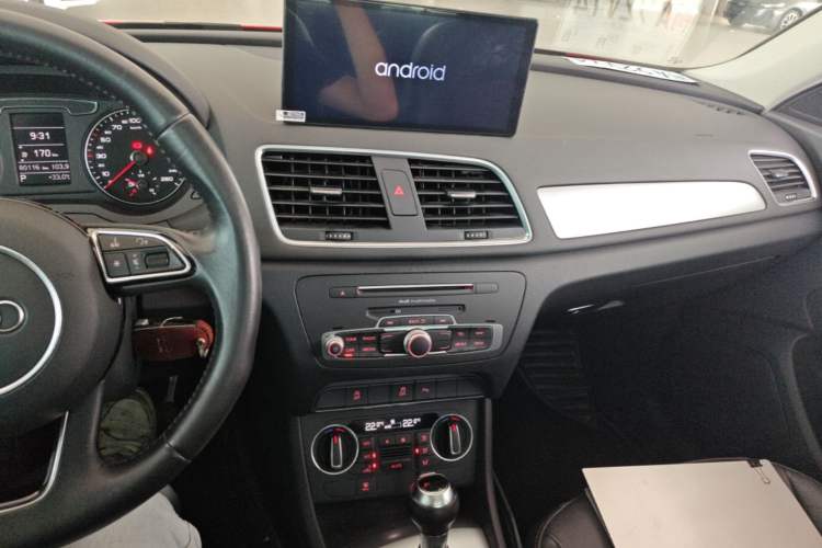 Used Audi Q3 2017 30 TFSI Fashion Model Audio And AC Panel
