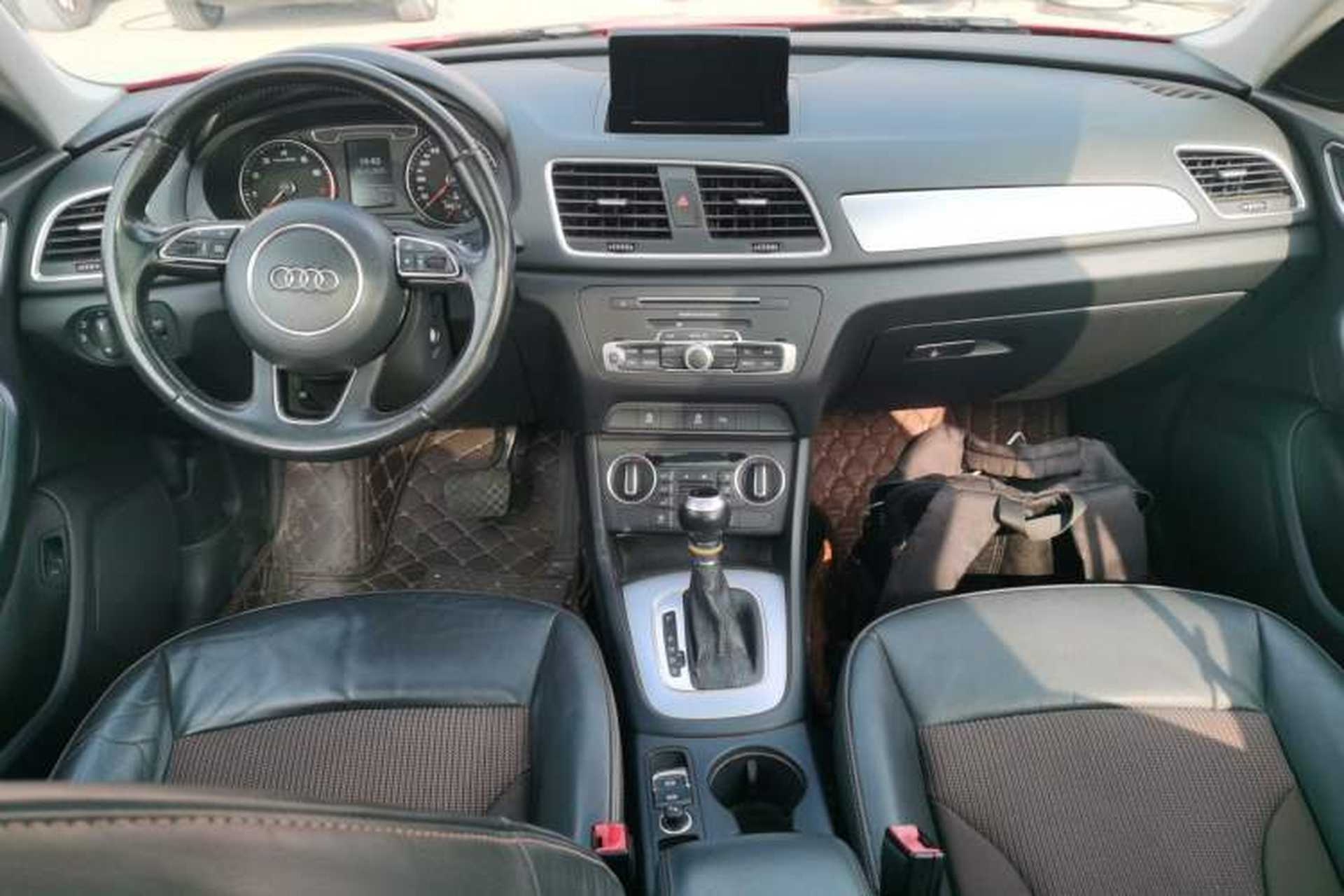 Used Audi Q3 2017 30 TFSI Fashion Model Center Console