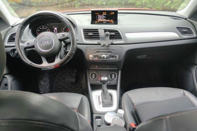 Used Audi Q3 2017 30 TFSI Fashion Model Center Console