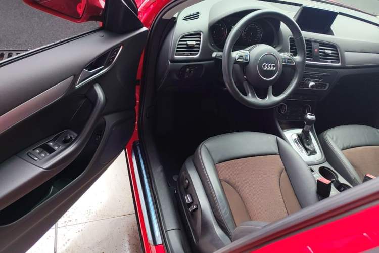 Used Audi Q3 2017 30 TFSI Fashion Model Driver Seat