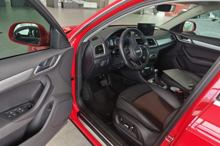 Used Audi Q3 2017 30 TFSI Fashion Model Driver Seat