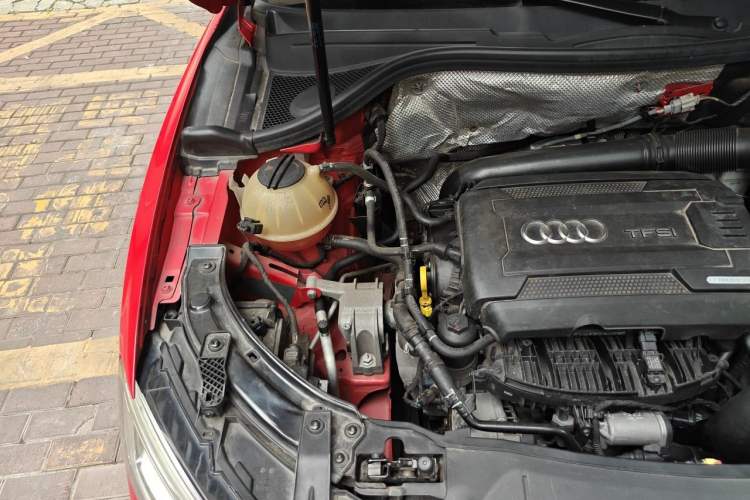 Used Audi Q3 2017 35 TFSI Sport Edition Engine Bay Right