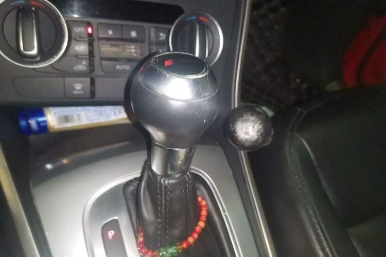 Used Audi Q3 2017 30 TFSI Standard Model Gear Lever