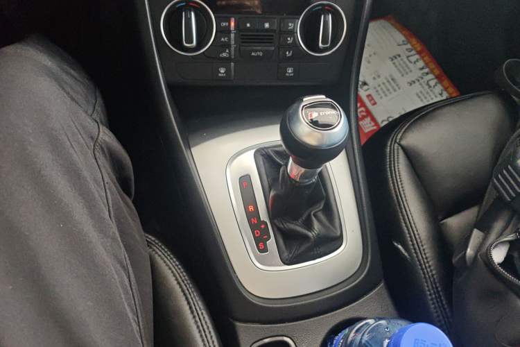 Used Audi Q3 2017 35 TFSI Fashion Model Gear Lever