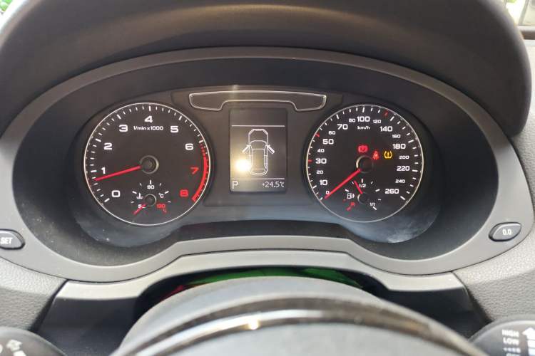 Used Audi Q3 2017 30 TFSI Fashion Model Instrument Cluster