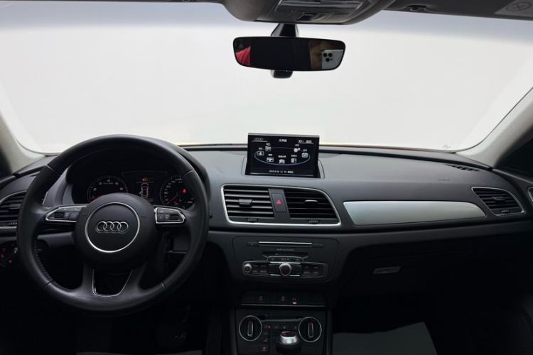 Used Audi Q3 2017 30 TFSI Fashion Model Interior 1