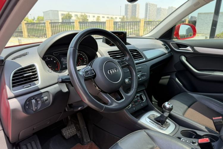 Used Audi Q3 2017 35 TFSI Fashion Model Interior 12