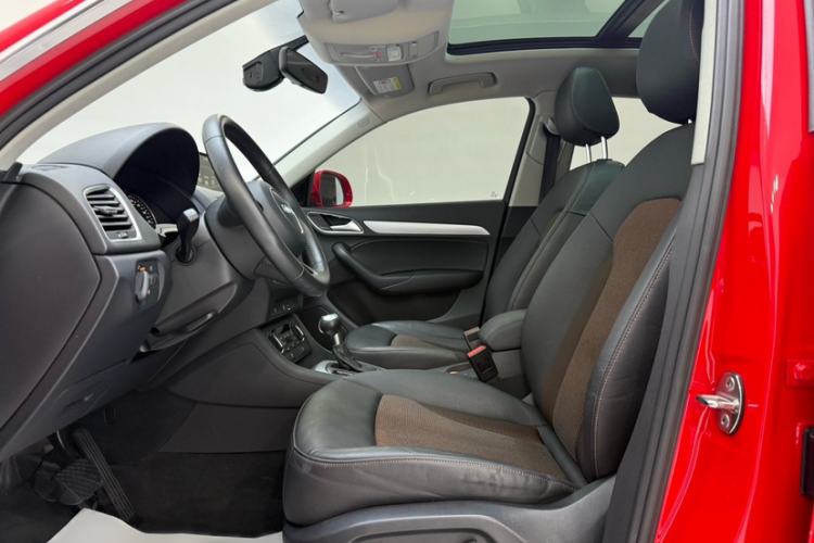 Used Audi Q3 2017 30 TFSI Fashion Model Interior 2