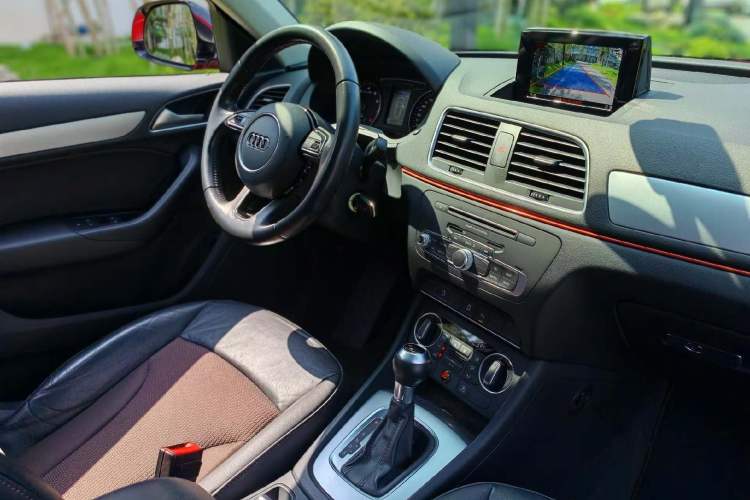 Used Audi Q3 2017 30 TFSI Fashion Model Interior 2