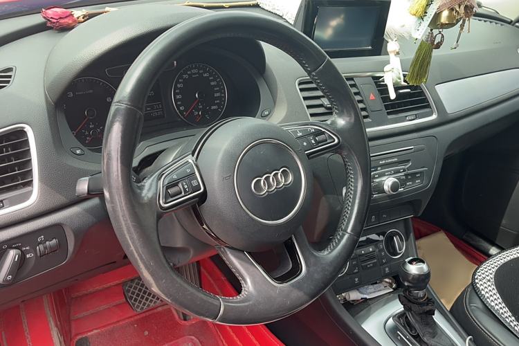 Used Audi Q3 2017 30 TFSI Fashion Model Interior 3