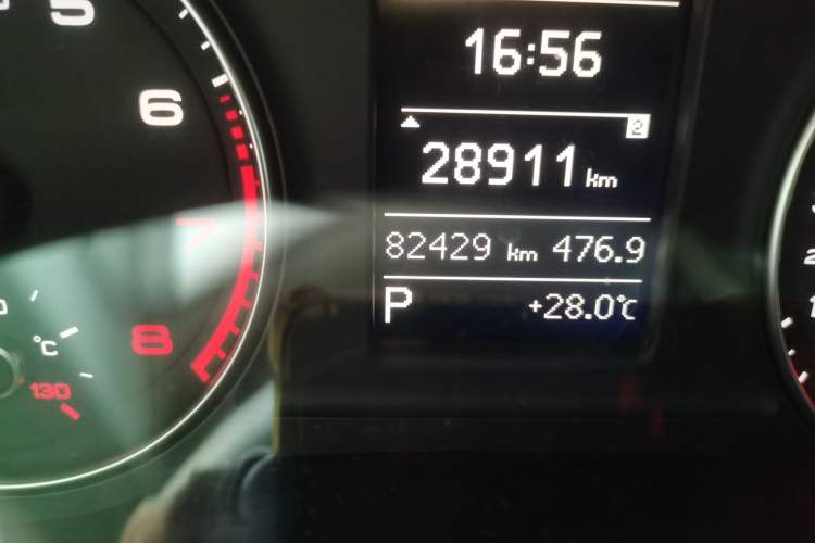 Used Audi Q3 2017 30 TFSI Fashion Model Odometer Close Up