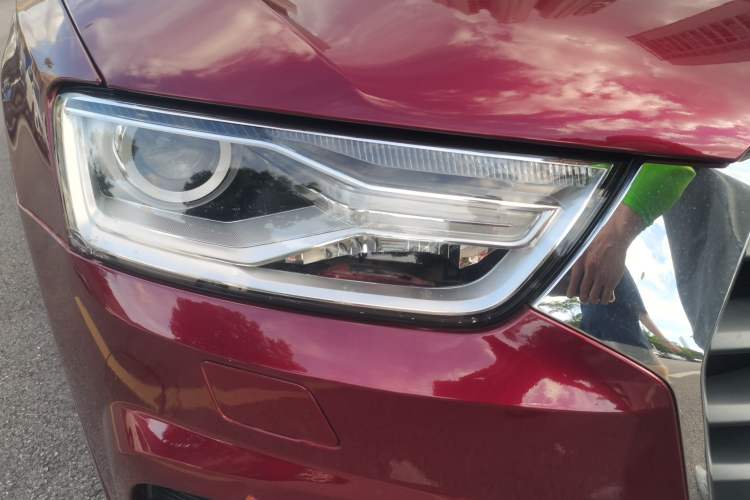 Used Audi Q3 2017 30 TFSI Fashion Model Right Front Headlight