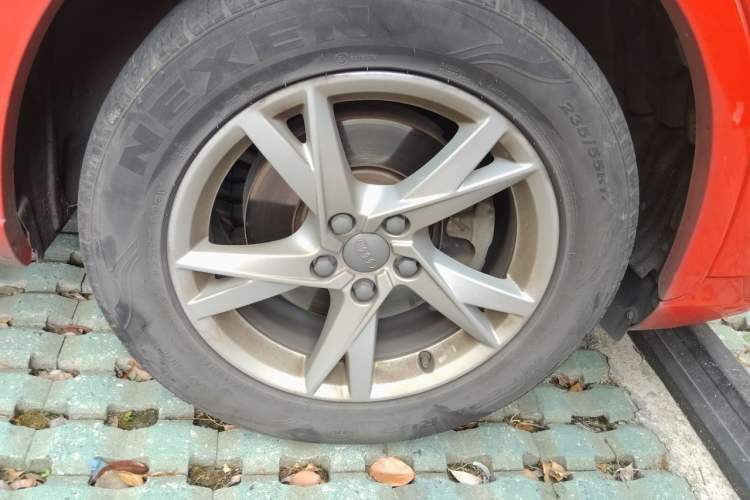 Used Audi Q3 2017 30 TFSI Fashion Model Right Front Wheel Hub