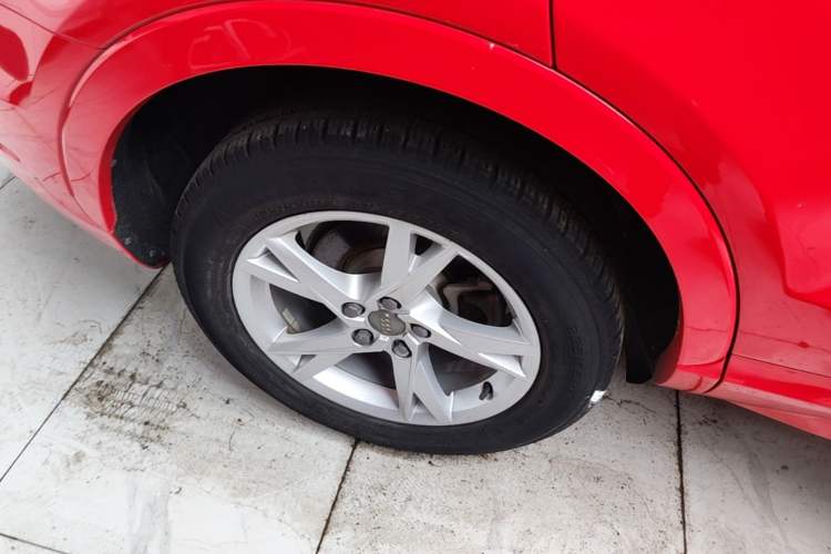 Used Audi Q3 2017 30 TFSI Fashion Model Right Rear Wheel Hub