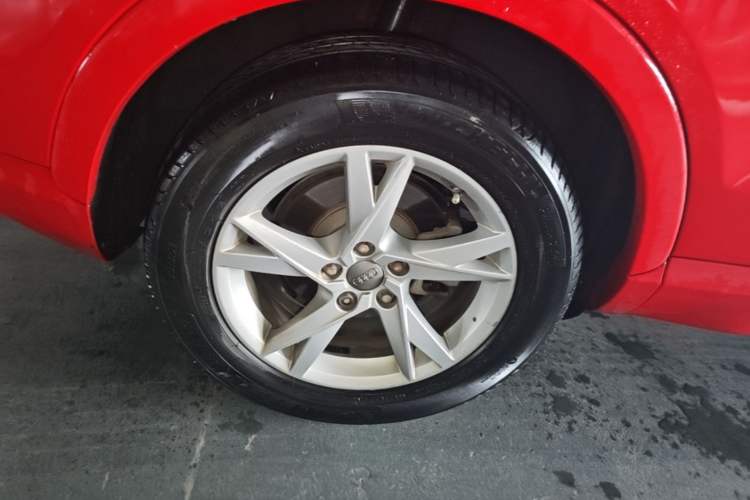Used Audi Q3 2017 30 TFSI Fashion Model Right Rear Wheel Hub