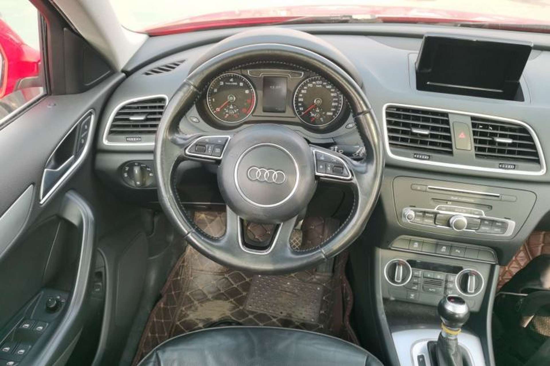 Used Audi Q3 2017 30 TFSI Fashion Model Steering Wheel