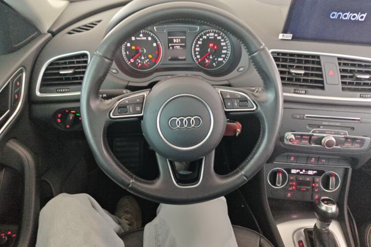 Used Audi Q3 2017 30 TFSI Fashion Model Steering Wheel