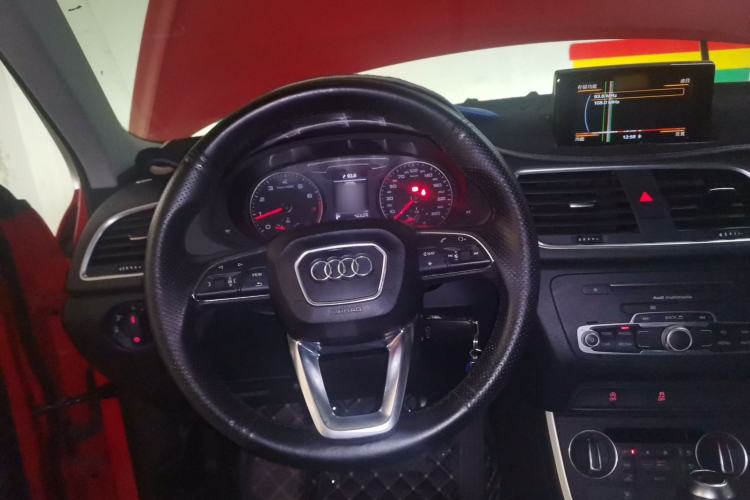 Used Audi Q3 2017 30 TFSI Standard Model Steering Wheel