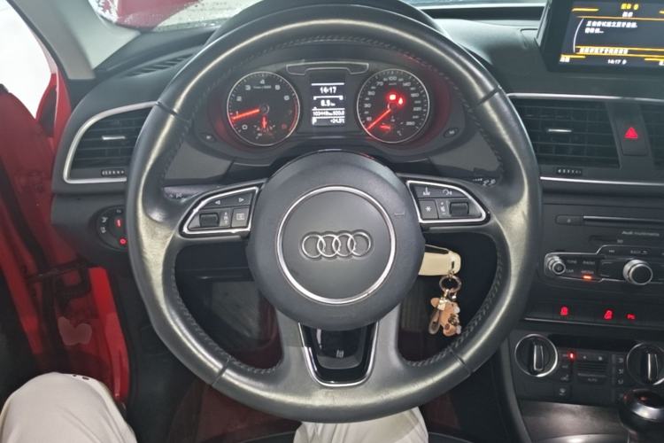 Used Audi Q3 2017 30 TFSI Fashion Model Steering Wheel