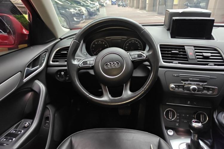 Used Audi Q3 2017 35 TFSI Sport Edition Steering Wheel