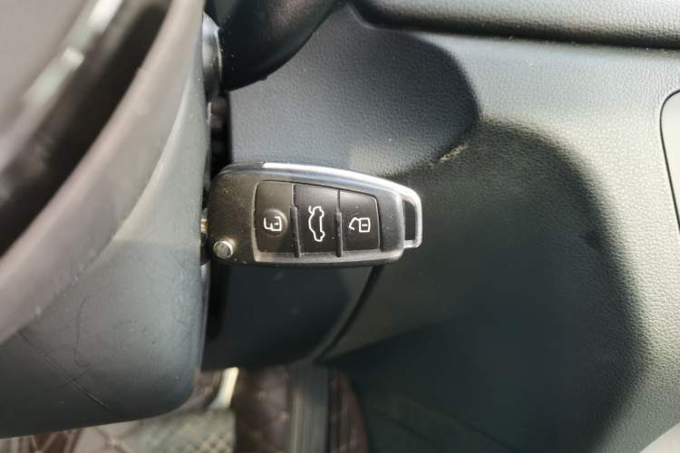Used Audi Q3 2017 30 TFSI Fashion Model Vehicle Key