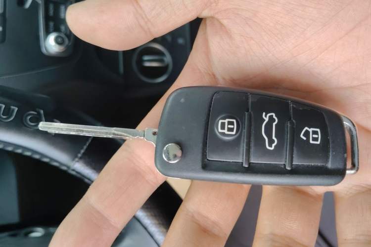 Used Audi Q3 2017 30 TFSI Fashion Model Vehicle Key