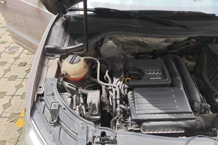 Used Audi Q3 2017 30 TFSI Fashion Model Engine Bay Right