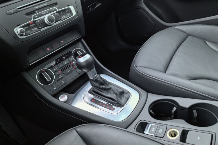 Used Audi Q3 2017 35 TFSI Style Edition Gear Lever