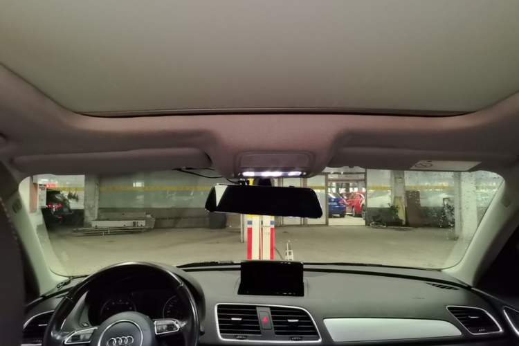 Used Audi Q3 2017 35 TFSI Fashion Model Headliner