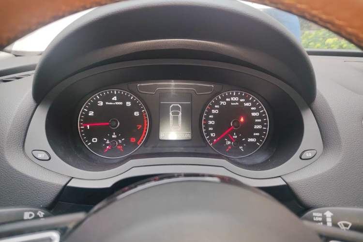 Used Audi Q3 2017 35 TFSI Fashion Model Instrument Cluster