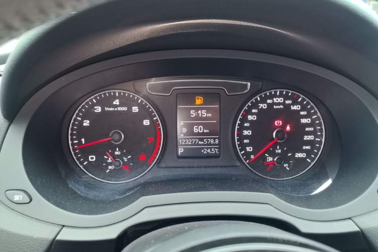 Used Audi Q3 2017 35 TFSI Fashion Model Instrument Cluster