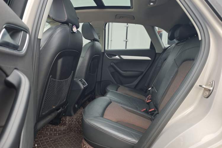 Used Audi Q3 2017 35 TFSI Fashion Model Interior 4