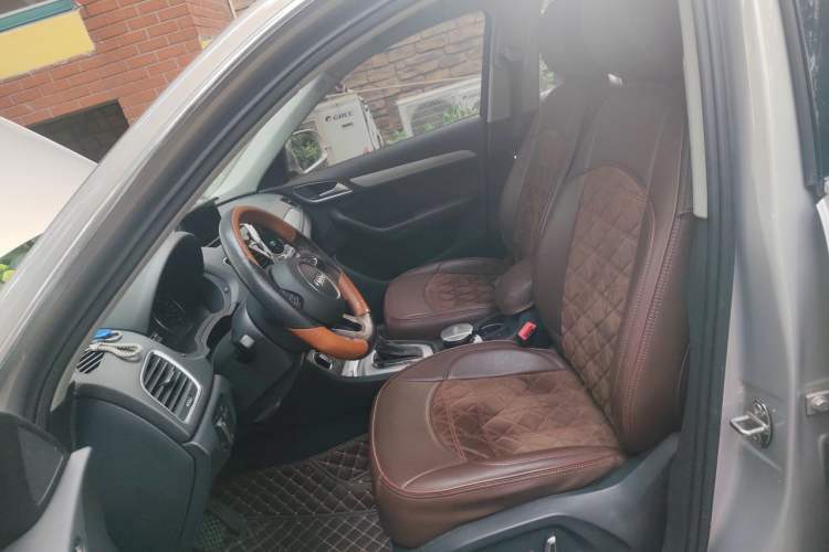 Used Audi Q3 2017 35 TFSI Fashion Model Left Front Seat