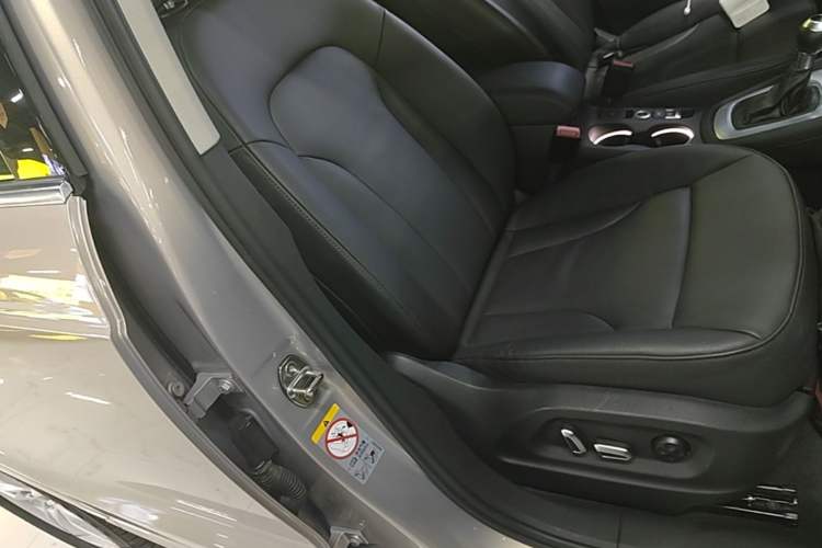 Used Audi Q3 2017 35 TFSI Style Edition Right Front Seat