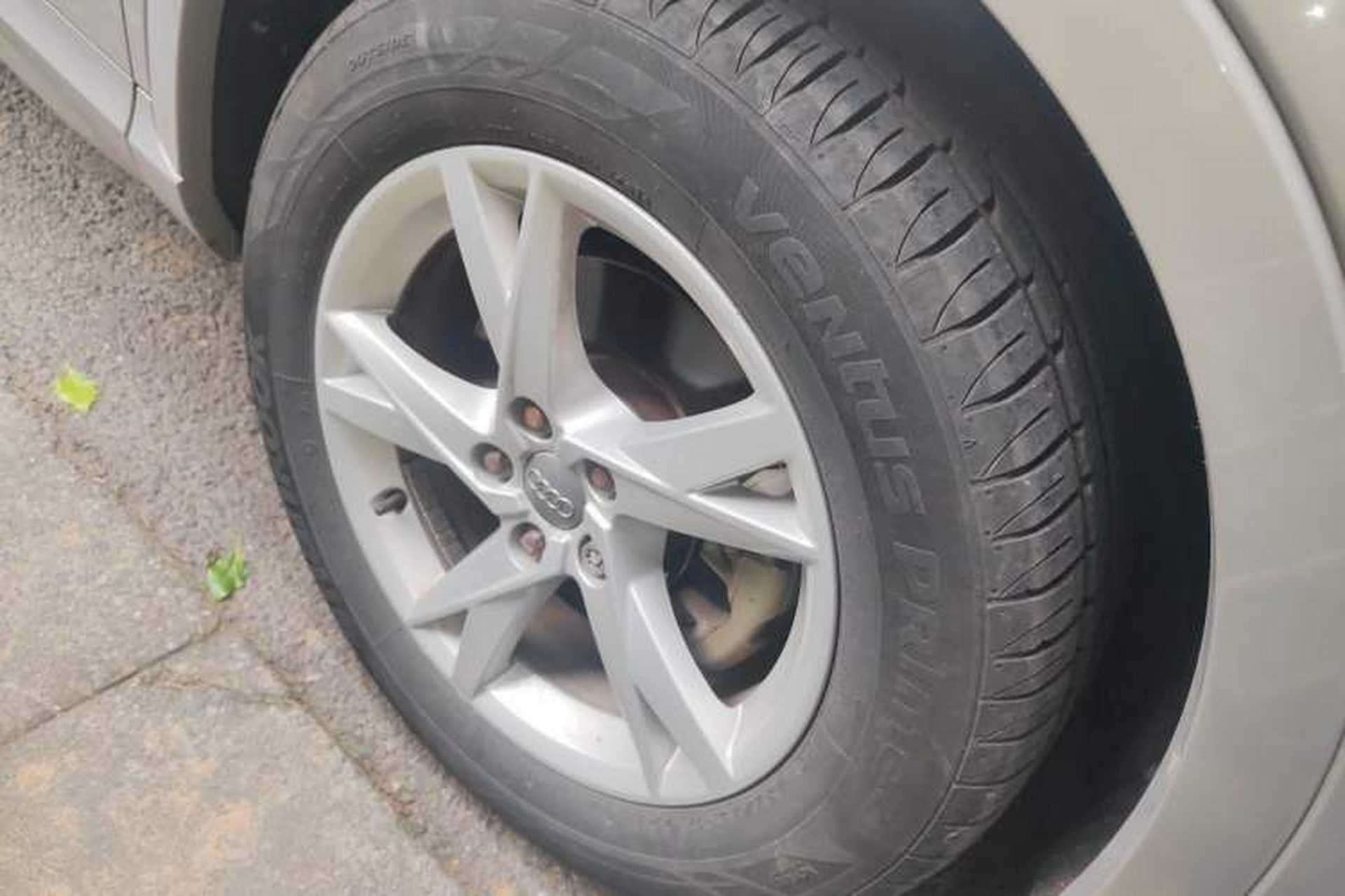 Used Audi Q3 2017 35 TFSI Fashion Model Right Front Wheel Hub