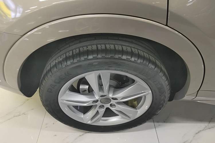 Used Audi Q3 2017 35 TFSI Style Edition Right Rear Wheel Hub
