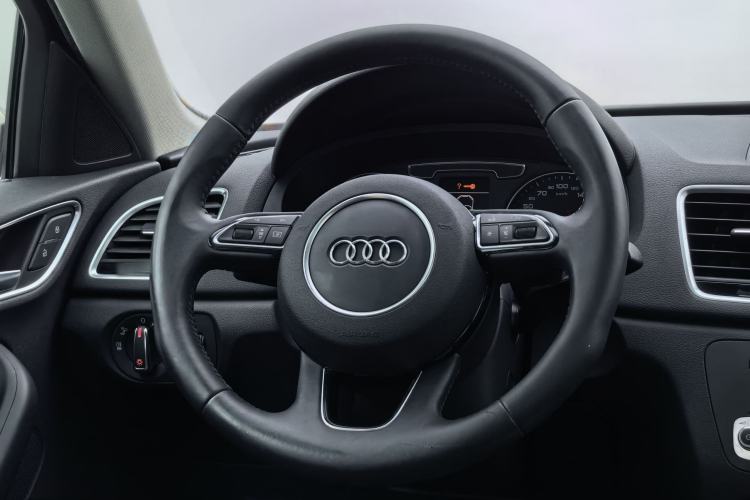 Used Audi Q3 2017 35 TFSI Style Edition Steering Wheel