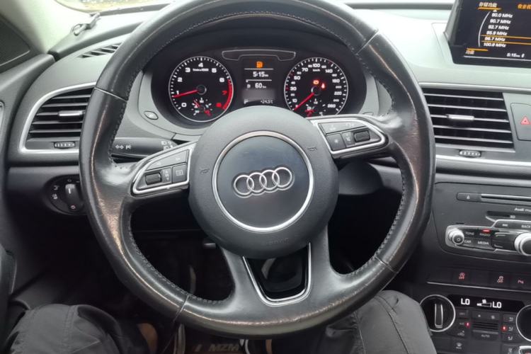 Used Audi Q3 2017 35 TFSI Fashion Model Steering Wheel