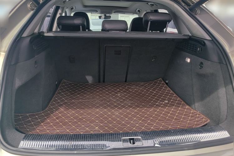 Used Audi Q3 2017 30 TFSI Fashion Model Trunk