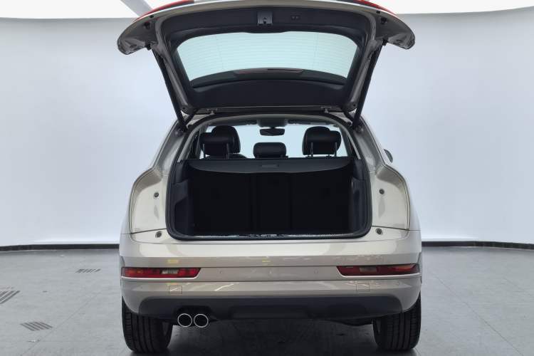 Used Audi Q3 2017 35 TFSI Style Edition Trunk