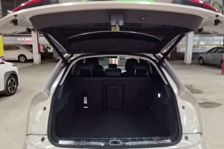 Used Audi Q3 2017 35 TFSI Fashion Model Trunk