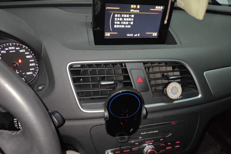 Used Audi Q3 2017 30 TFSI Fashion Model Audio And AC Panel