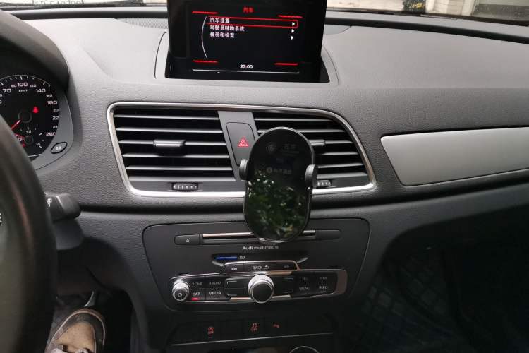 Used Audi Q3 2017 30 TFSI Fashion Model Audio And AC Panel