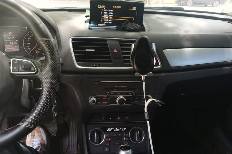 Used Audi Q3 2017 30 TFSI Fashion Model Audio And AC Panel