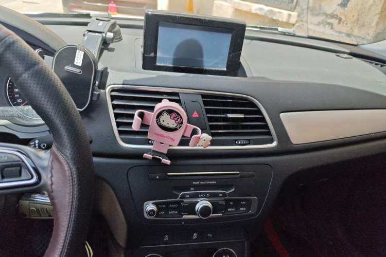 Used Audi Q3 2017 30 TFSI Fashion Model Audio And AC Panel